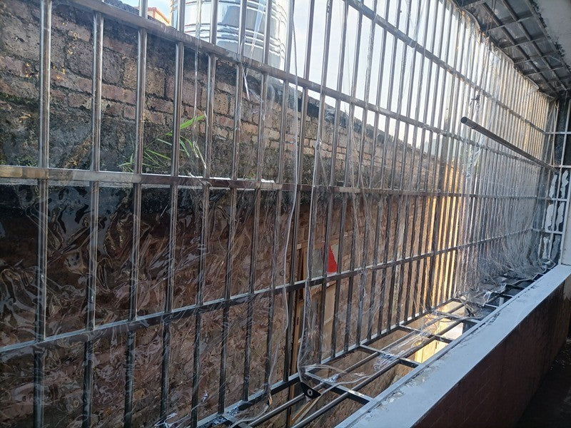 Capa Térmica para Plantas – Proteção Transparente contra Frio e Vento